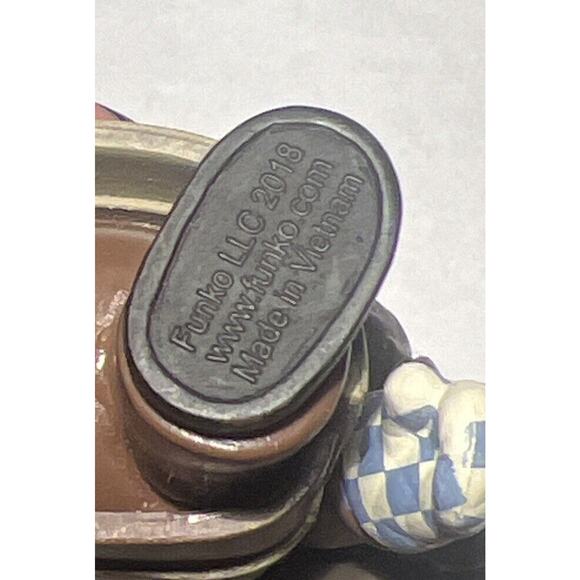 Harry Potter Funko Rubeus Hagrid Apron Exclusive Vinyl Figure 4” - Picture 6 of 6